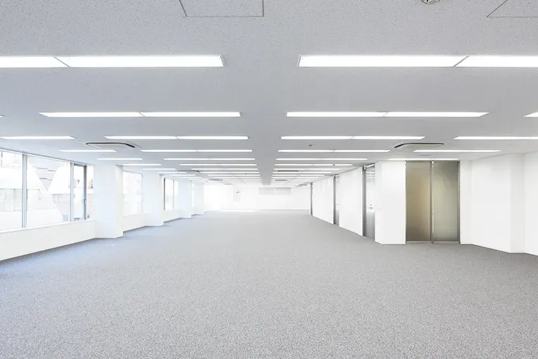 NEWSX 御徒町 室内